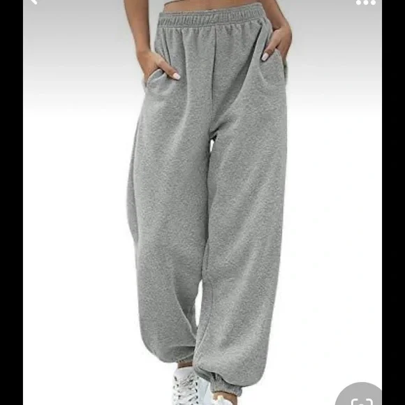 Woman’s Cinch Bottom Sweatpants. Size -M-L - Picture 15 of 16